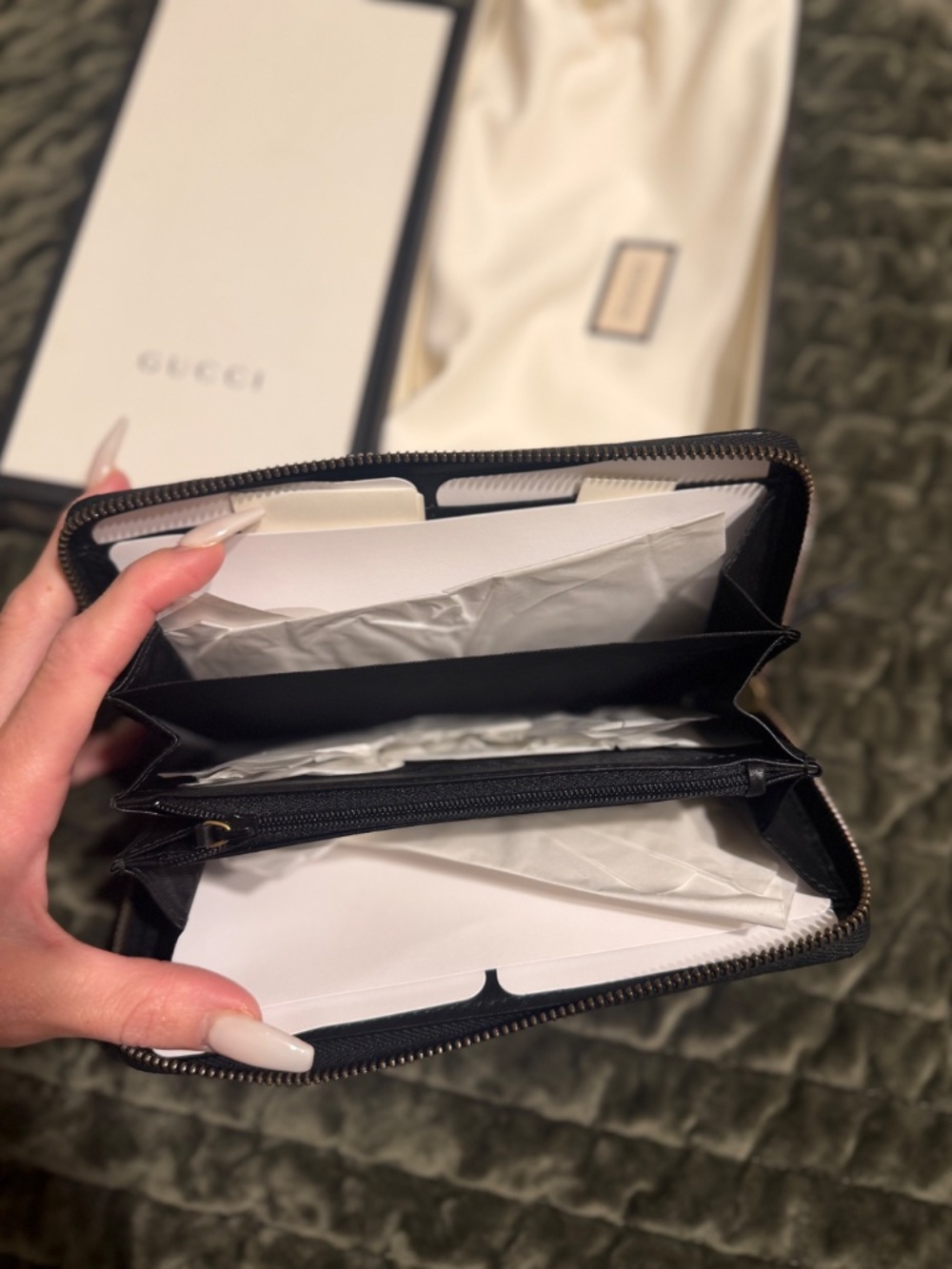 NWT Authentic Gucci Leather Zip Around Wallet - Picture 4 of 7